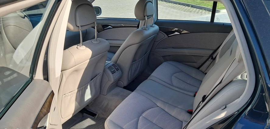 Mercedes-Benz Klasa E cena 27000 przebieg: 181600, rok produkcji 2005 z Poznań małe 67